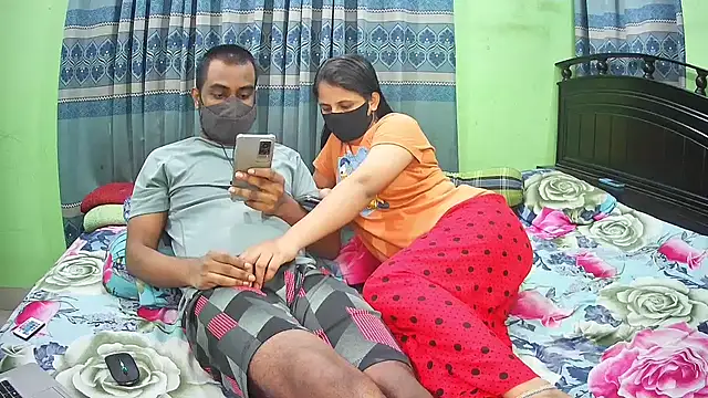 Snapshot of Hot_Nila chatting on September 15, 3:06 am Hot Nila online show from September 15, 3:06 am