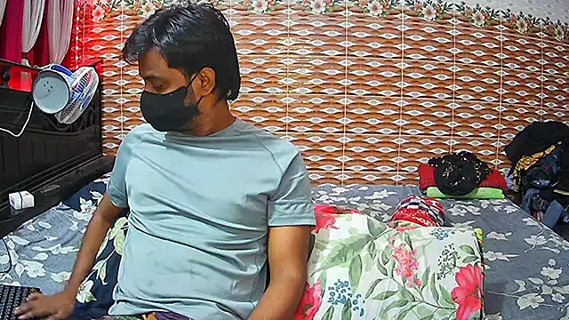 Hot Nila online show from May 13, 3:15 am
