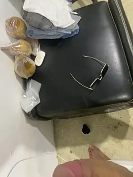 Snapshot of elflalope chatting on February 24, 7:22 am elflalope online show from February 24, 7:22 am