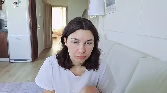 KristineEsme online show from May 11, 7:36 am