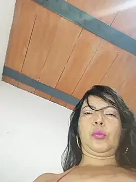 Snapshot of Alexarica46 chatting on October 23, 1:32 pm Alexarica46 online show from October 23, 1:32 pm