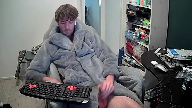 onesieboyx online show from December 5, 12:25 pm