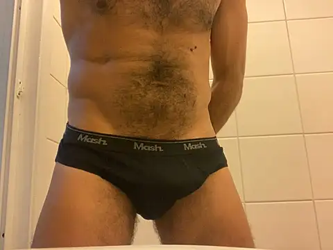 Snapshot of JoaoLenhador chatting on February 3, 12:36 am JoaoLenhador online show from February 3, 12:36 am