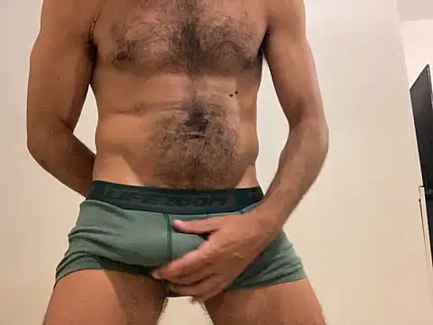 Snapshot of JoaoLenhador chatting on February 23, 3:24 am JoaoLenhador online show from February 23, 3:24 am