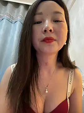 Snapshot of SSSniang- chatting on February 14, 12:36 pm SSSniang- online show from February 14, 12:36 pm