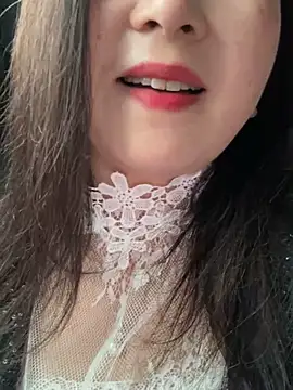 Snapshot of SSSniang- chatting on February 21, 7:23 am SSSniang- online show from February 21, 7:23 am