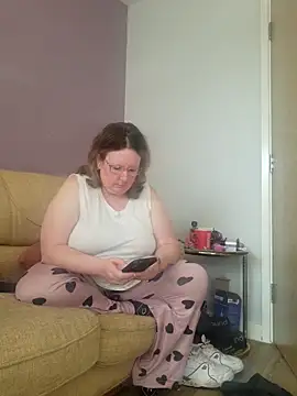 curvy girl71 online show from March 9, 9:57 am