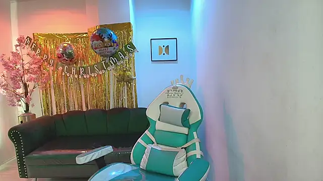 Snapshot of Arianna_sweeet chatting on December 23, 3:37 am Arianna sweeet online show from December 23, 3:37 am