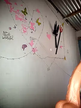 Snapshot of KeissyAngelique_doll chatting on January 19, 9:34 pm KeissyAngelique doll online show from January 19, 9:34 pm