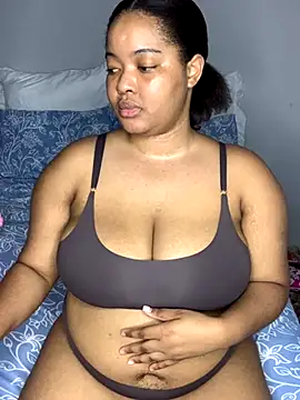 Snapshot of sexytinashe21 chatting on November 4, 7:46 pm sexytinashe21 online show from November 4, 7:46 pm