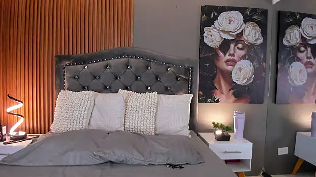 Snapshot of KimStone1 chatting on December 22, 2:47 pm KimStone1 online show from December 22, 2:47 pm