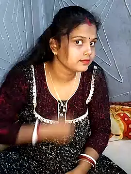 Snapshot of nikitacute23 chatting on January 26, 8:14 am nikitacute23 online show from January 26, 8:14 am