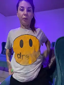 Izy cute  online show from January 18, 2:59 am