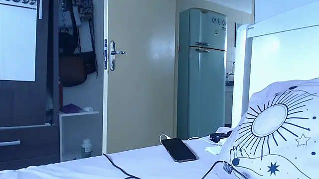 Snapshot of loirascorpio chatting on January 29, 12:24 pm loirascorpio online show from January 29, 12:24 pm