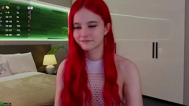 Rina Red online show from November 8, 1:39 am