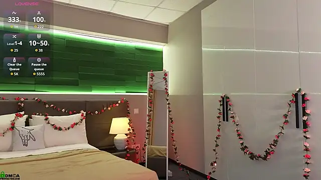 Rina Red online show from February 25, 1:43 pm