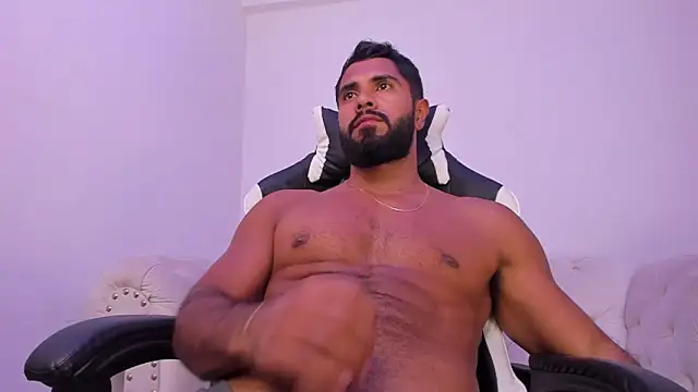 Santiago huntt online show from December 18, 2:17 am