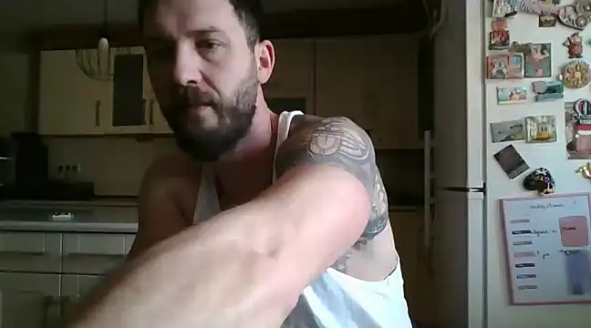 Snapshot of realdilf chatting on March 11, 8:09 am realdilf online show from March 11, 8:09 am