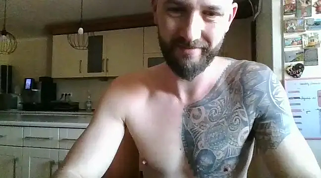 Snapshot of realdilf chatting on March 15, 7:09 am realdilf online show from March 15, 7:09 am
