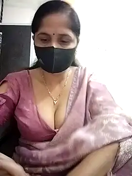 Snapshot of priyancyfun chatting on November 3, 1:51 am priyancyfun online show from November 3, 1:51 am