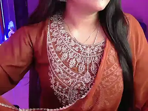 Snapshot of Mitikaa chatting on September 22, 3:14 pm Mitikaa online show from September 22, 3:14 pm