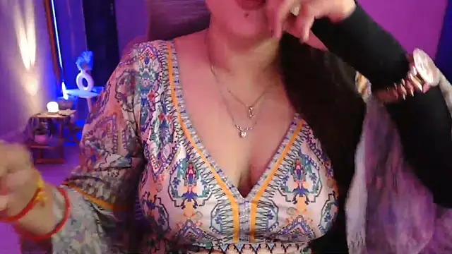 Mitikaa online show from November 21, 2:38 pm