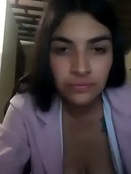 Snapshot of blue_and_whithe chatting on January 9, 1:08 am blue and whithe online show from January 9, 1:08 am