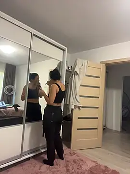 Snapshot of NNNoire chatting on October 31, 12:28 pm NNNoire online show from October 31, 12:28 pm