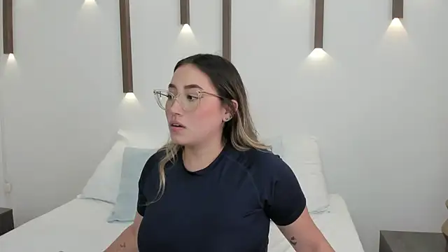 Snapshot of antonella_cutie_ chatting on January 20, 2:57 pm antonella cutie online show from January 20, 2:57 pm