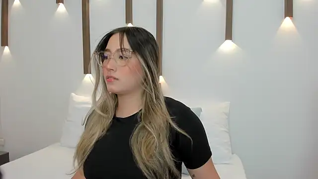 Snapshot of antonella_cutie_ chatting on January 24, 12:10 pm antonella cutie online show from January 24, 12:10 pm