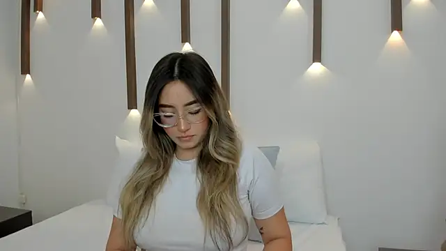 Snapshot of antonella_cutie_ chatting on January 25, 12:05 pm antonella cutie online show from January 25, 12:05 pm