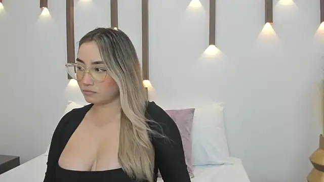 Snapshot of antonella_cutie_ chatting on February 10, 12:08 pm antonella cutie online show from February 10, 12:08 pm