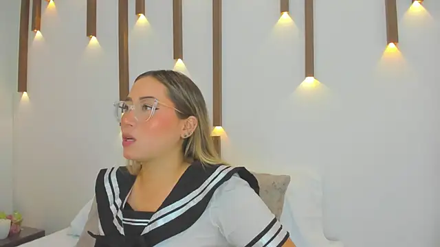 Snapshot of antonella_cutie_ chatting on March 8, 12:20 pm antonella cutie online show from March 8, 12:20 pm