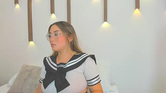 Snapshot of antonella_cutie_ chatting on March 8, 3:24 pm antonella cutie online show from March 8, 3:24 pm