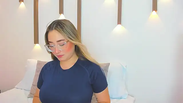 Snapshot of antonella_cutie_ chatting on March 10, 12:26 pm antonella cutie online show from March 10, 12:26 pm