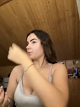 mewKate online show from December 4, 4:48 pm