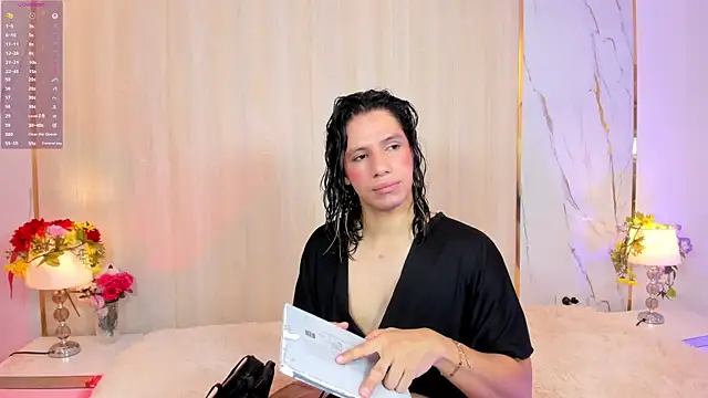 Snapshot of TylerBloom chatting on May 9, 1:16 pm TylerBloom online show from May 9, 1:16 pm