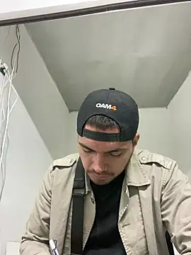 EnriquevillaF online show from January 31, 1:33 am