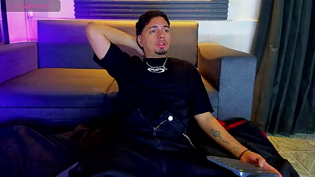 EnriquevillaF online show from September 25, 11:58 am