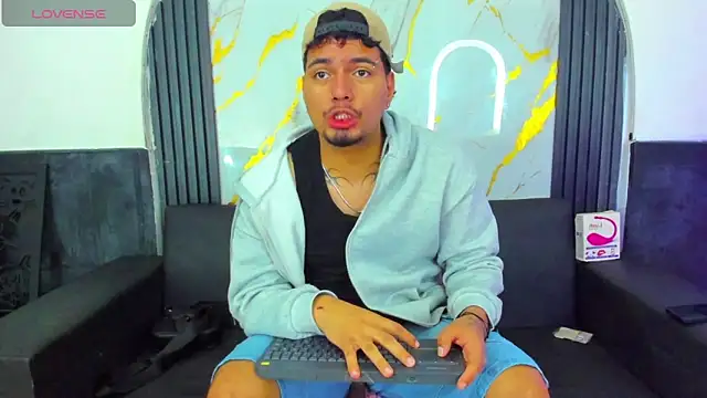 EnriquevillaF online show from October 4, 11:19 am