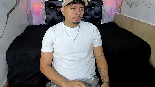 EnriquevillaF online show from October 24, 11:39 am