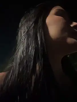 the queen of street online show from February 7, 4:05 am