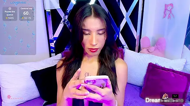 Snapshot of Silver_Rosex chatting on April 19, 12:11 am Silver Rosex online show from April 19, 12:11 am