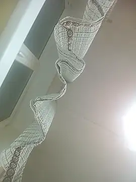 Snapshot of Lauren_Amabel chatting on April 2, 8:17 pm Lauren Amabel online show from April 2, 8:17 pm