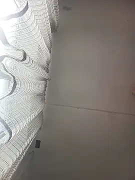 Snapshot of Lauren_Amabel chatting on April 3, 8:23 am Lauren Amabel online show from April 3, 8:23 am