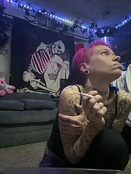 trashbrat online show from March 26, 11:27 am