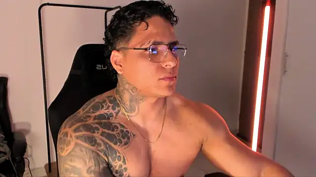 Maximoscott online show from November 23, 11:59 pm