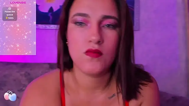 Snapshot of VeronicaOlson_ chatting on February 1, 2:26 am VeronicaOlson  online show from February 1, 2:26 am