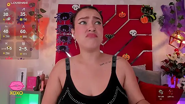 Snapshot of VeronicaOlson_ chatting on October 18, 3:09 am VeronicaOlson  online show from October 18, 3:09 am