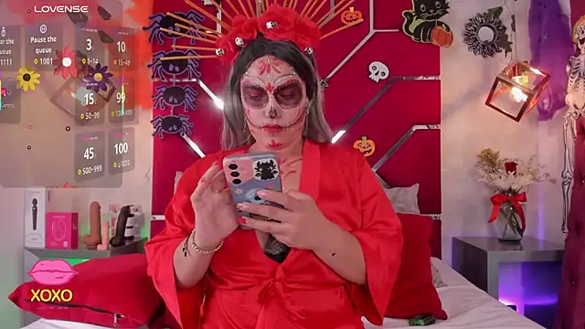 Snapshot of VeronicaOlson_ chatting on October 21, 2:34 am VeronicaOlson  online show from October 21, 2:34 am